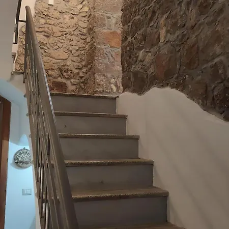 Bed & Breakfast Favisi 3*